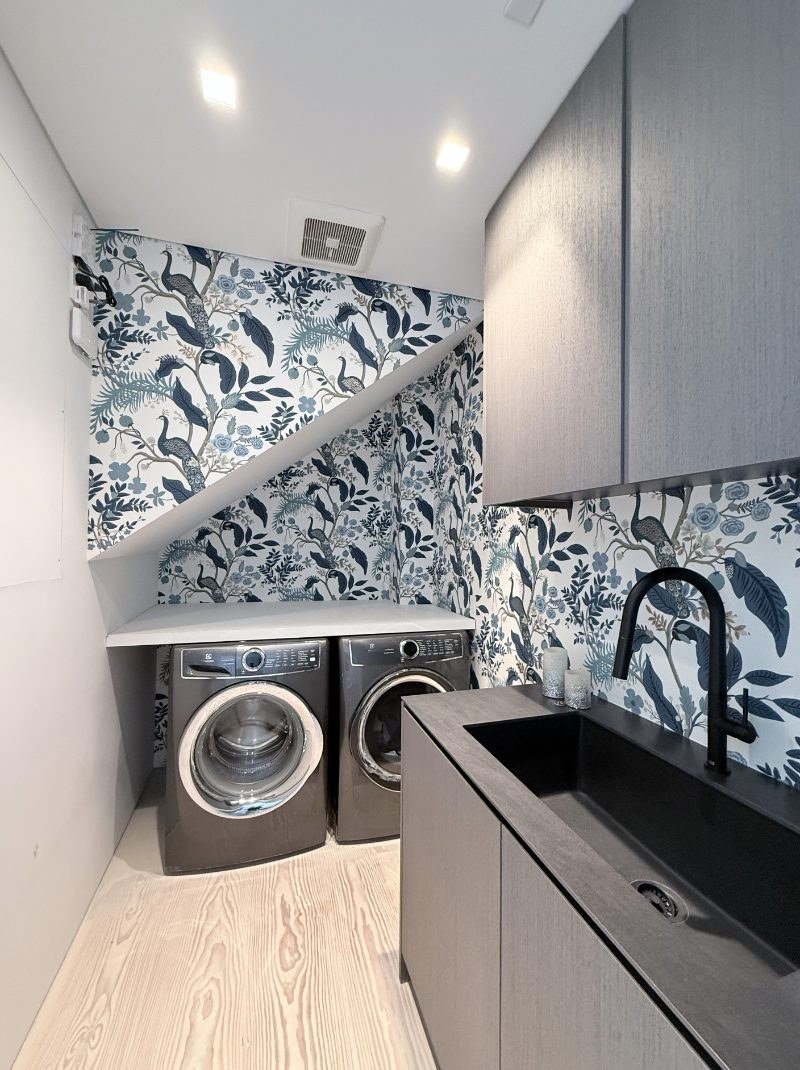 Wallpaper Repair services in Milwaukee, Wisconsin
